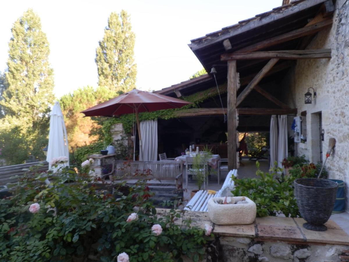 Les Tamaris Panzió Castelnau-sur-Gupie Kültér fotó